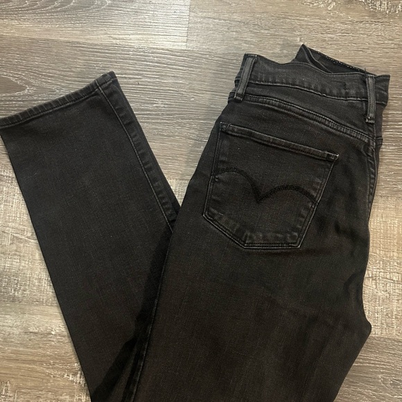 Levi's Black Straight Jeans Classic Fit - Picture 3 of 3